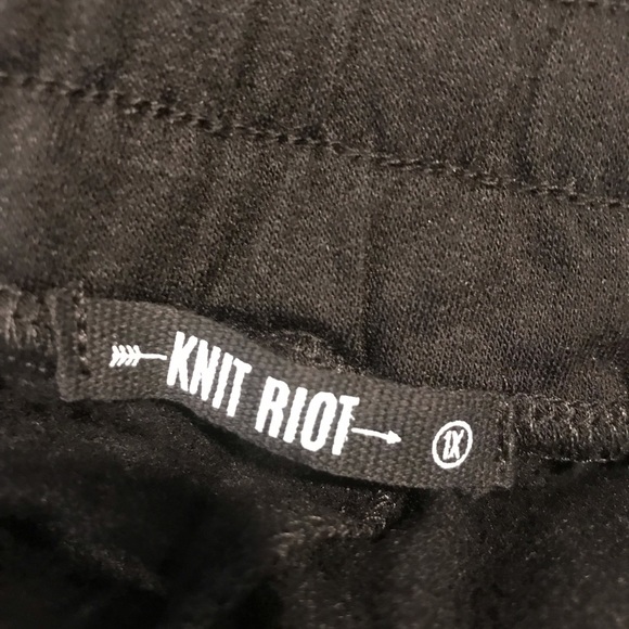 Knit Riot sweatpants - Picture 4 of 4